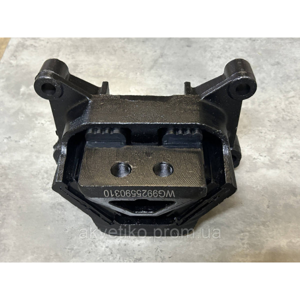 Подушка двигуна задня Howo T7H/C7H/N7G WG9925590310