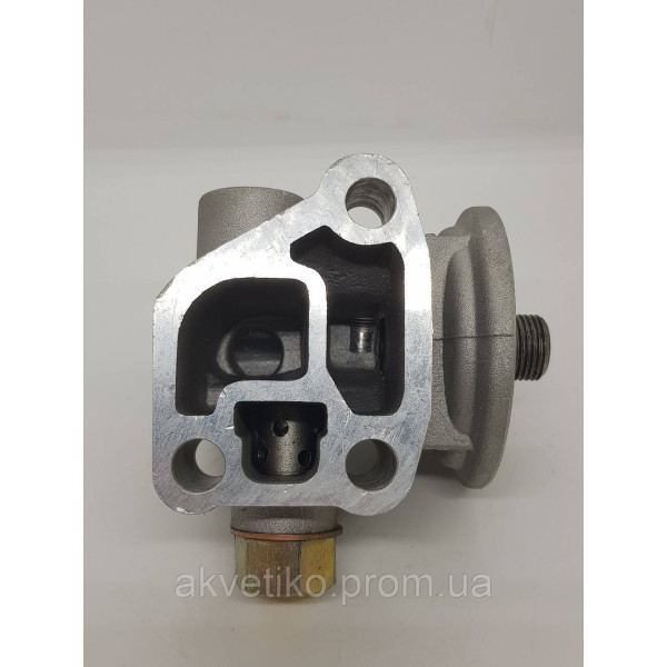 Кронштейн оливного фільтра на двигун Deutz TD226B, WP6 12273107